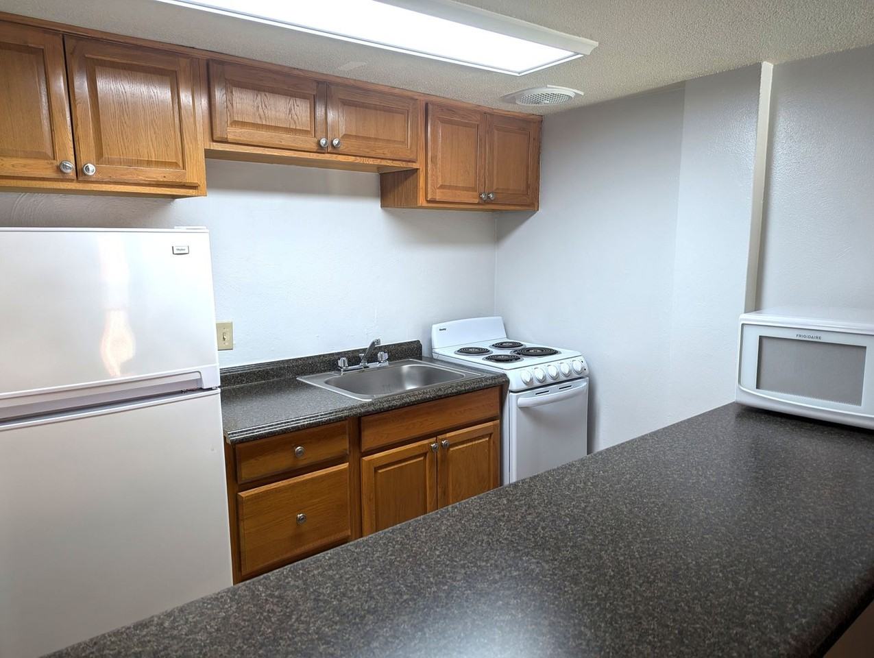 458 E College Ave - Photo 4 of 10