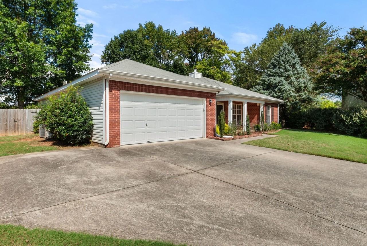 165 Brass Oak Dr - Photo 3 of 46