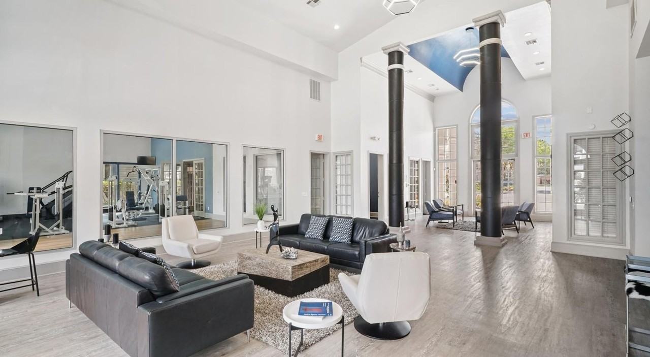 Paramount at Kingwood - Photo 7 of 24