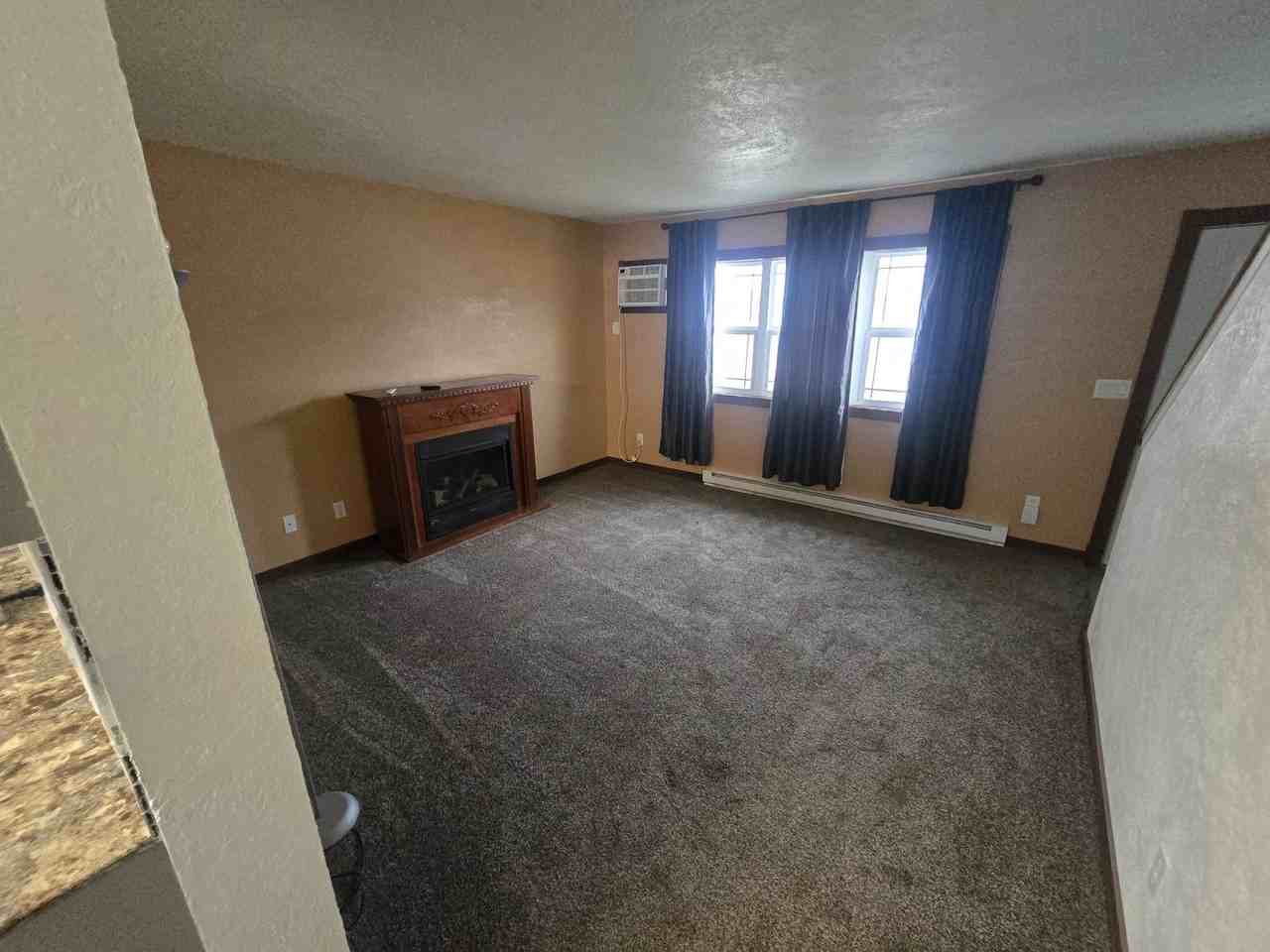 2818 22nd Avenue West - Photo 2 of 11