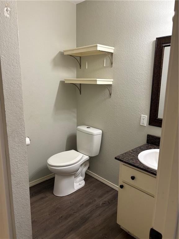 944 N Storer Ave #4 - Photo 2 of 7