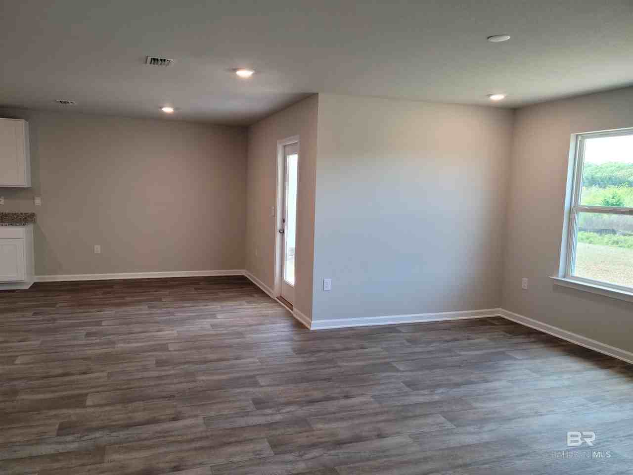 23144 Shadowridge Dr - Photo 4 of 18