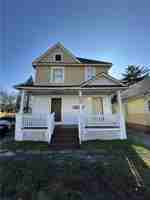 featured image of 301 Weaver Street #2