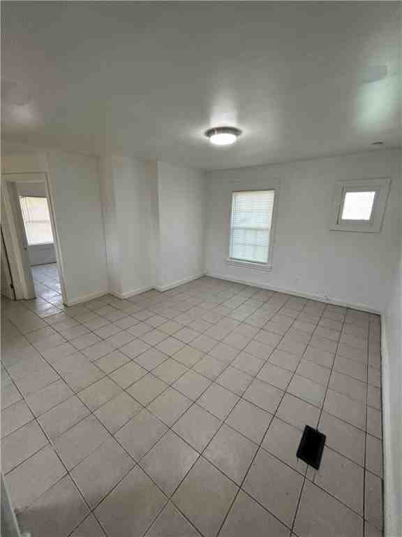 301 Weaver St Apt 2 #2 - Photo 4 of 13