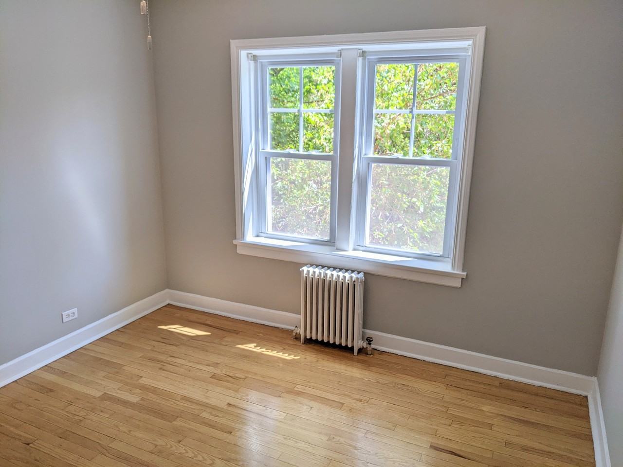 1216 Harvard Ter #18-2 - Photo 5 of 10