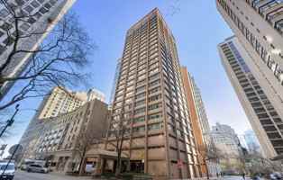 featured image of 247 East Chestnut Street #2004