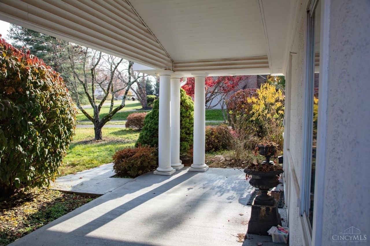 8593 Concord Hills Cir - Photo 4 of 50