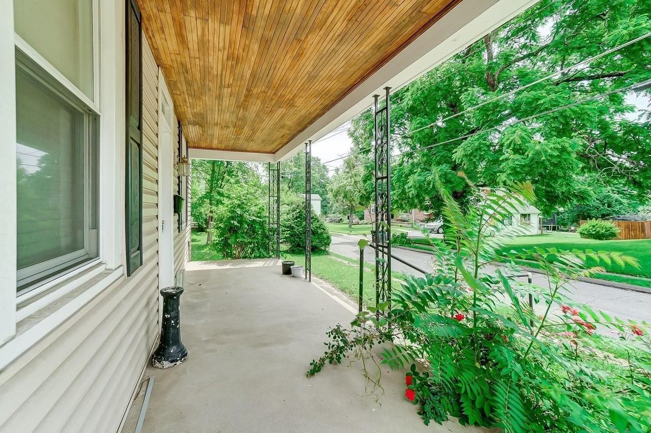 324 Willow Avenue - Photo 4 of 43