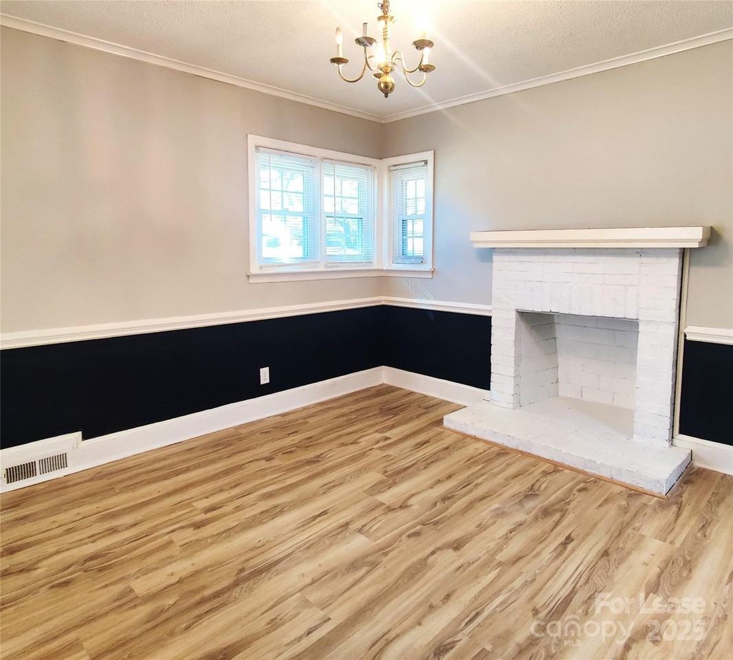 701 Allister Drive - Photo 5 of 26