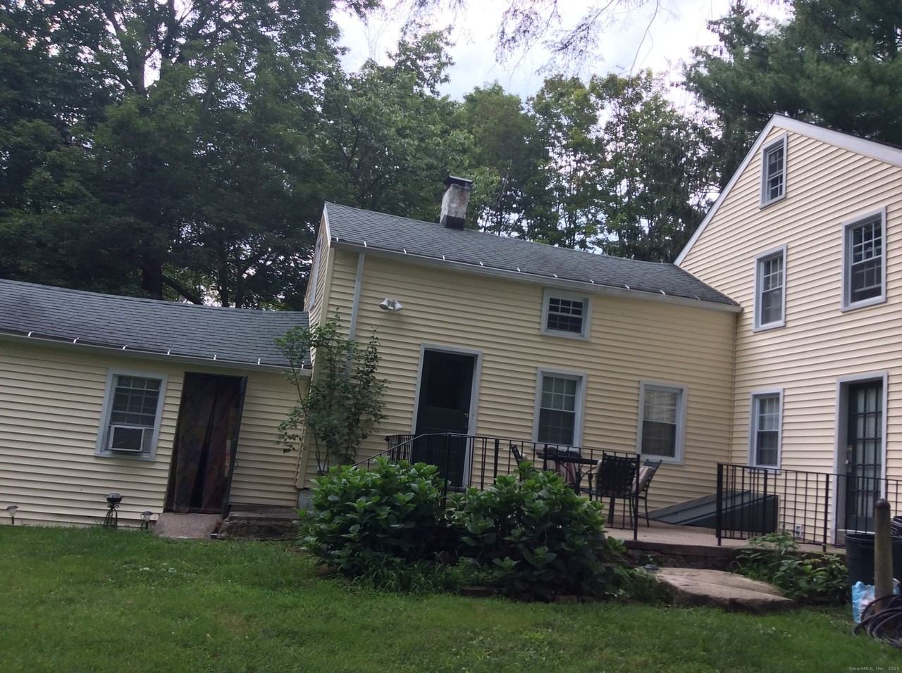 1187 Mount Carmel Avenue