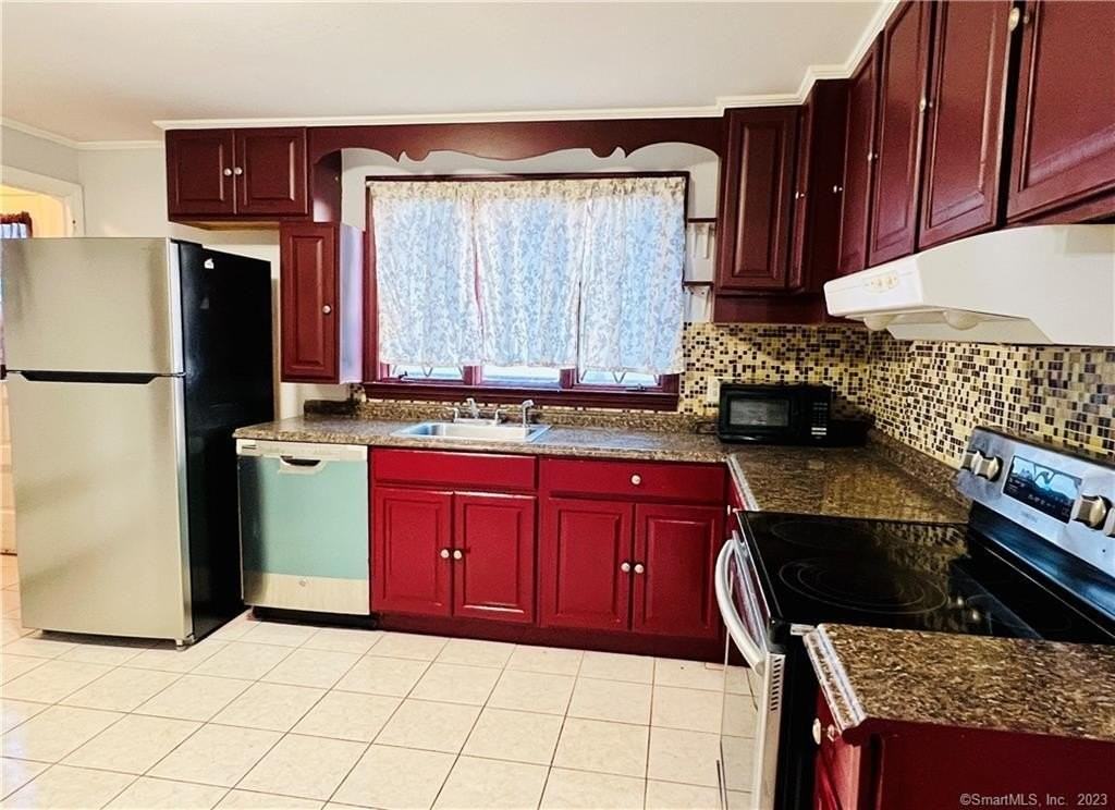 3 Elm Dr - Photo 6 of 22