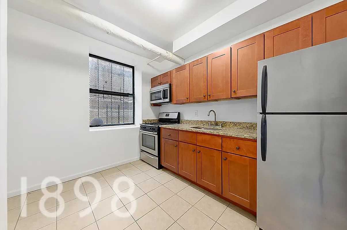 32-42 33rd Street #BSMT - Photo 6 of 7