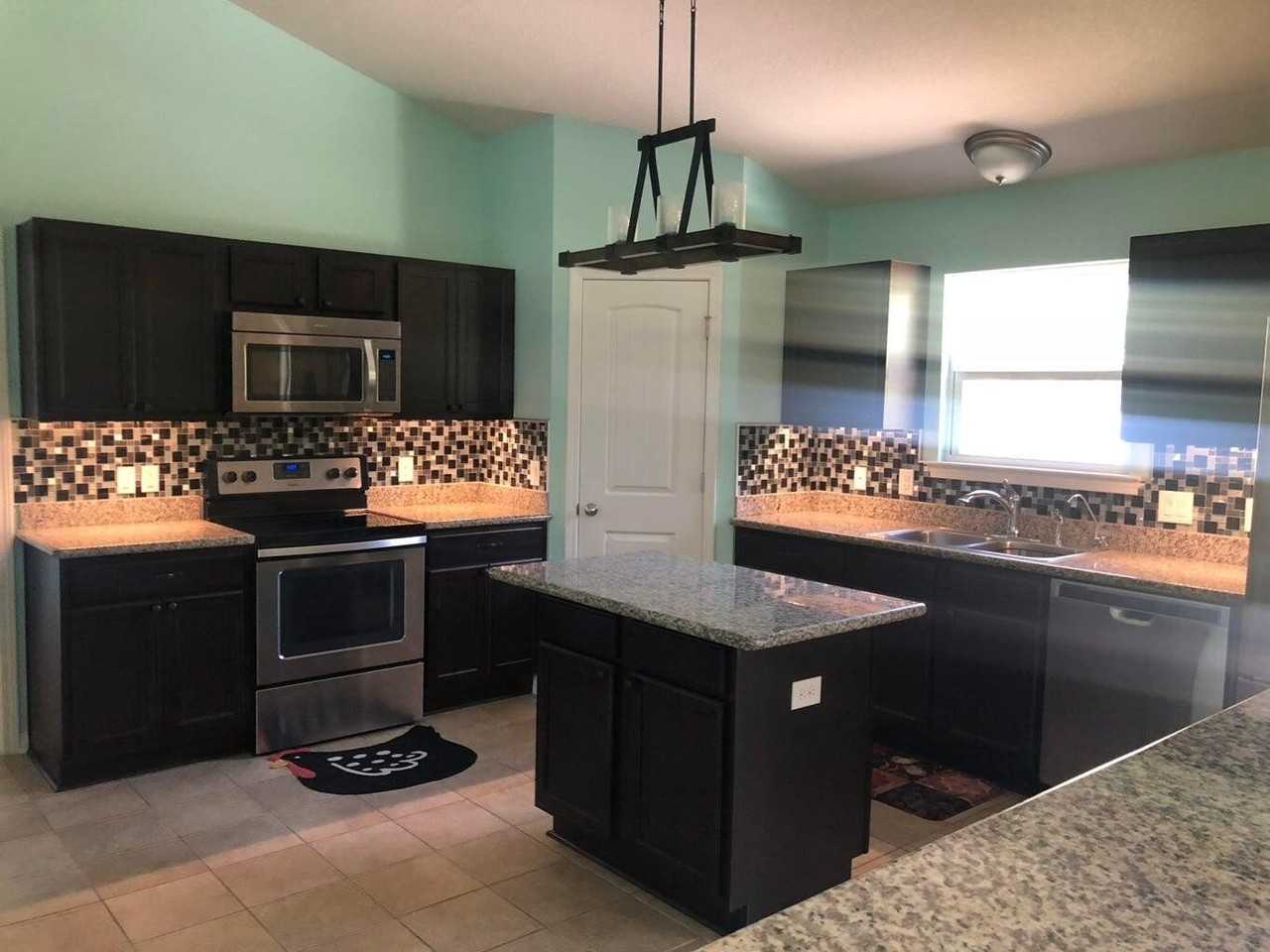 9114 Timber Ln - Photo 2 of 15