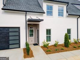 featured image of 113 Chateau Drive Southeast