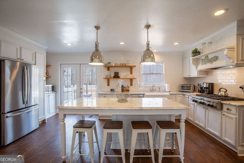 297 Graves Road - Photo 5 of 18