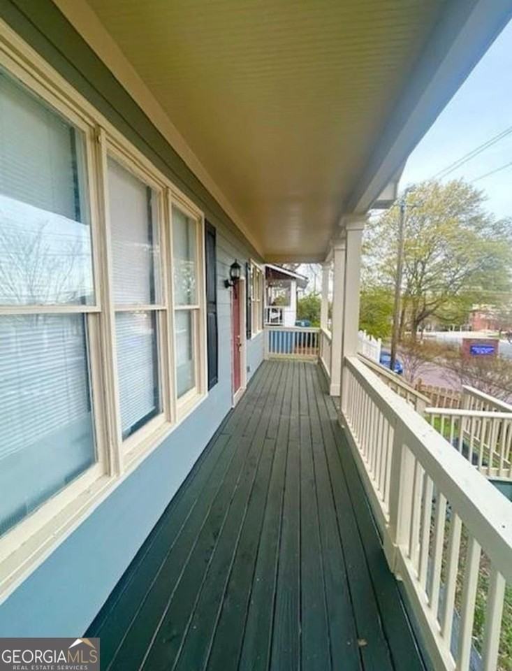 971 Martin St Se - Photo 2 of 12