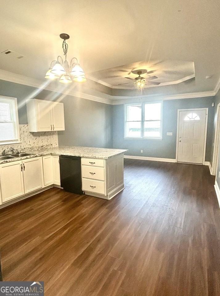 971 Martin St Se - Photo 5 of 12