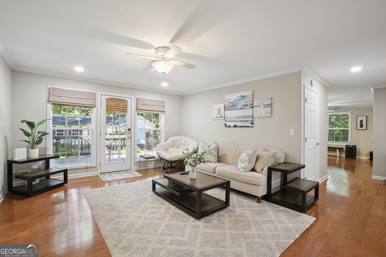 102 Hickory Drive - Photo 2 of 25