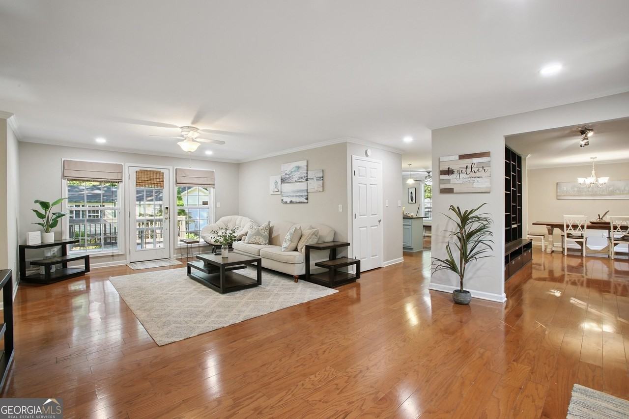 102 Hickory Drive - Photo 4 of 25