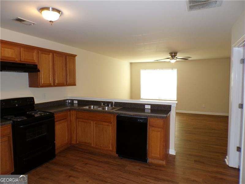 38 Middlebrook Drive - Photo 4 of 21