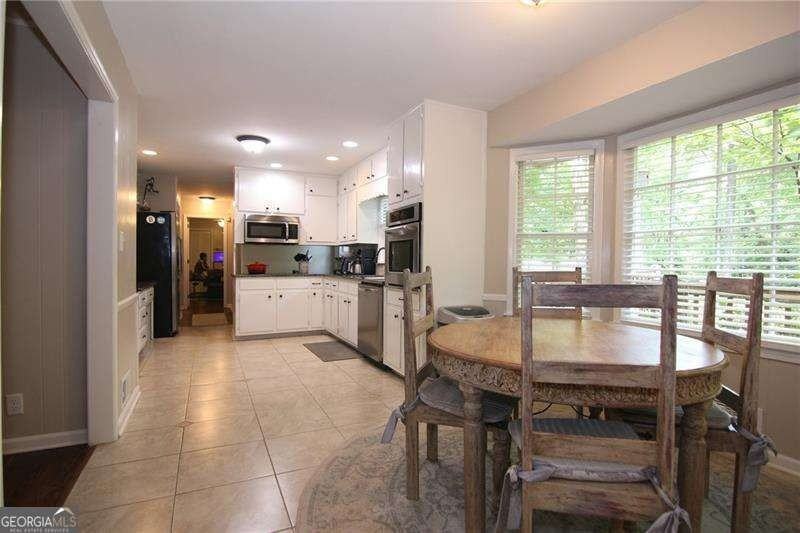 3571 Sunderland Circle Northeast - Photo 7 of 26