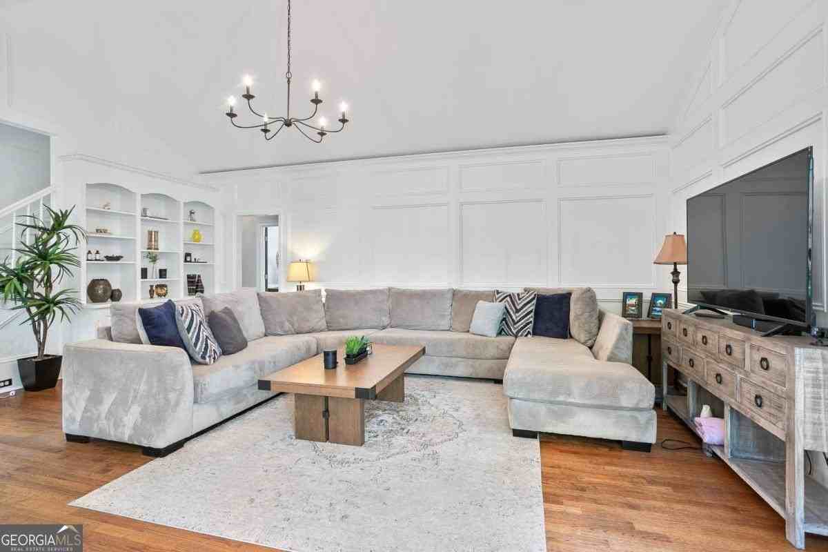 4415 Northside Chase Nw - Photo 5 of 46