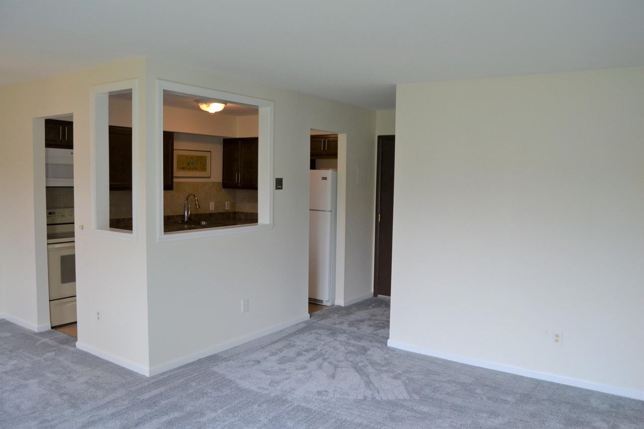 31993 West 12 Mile Road #204 - Photo 5 of 10