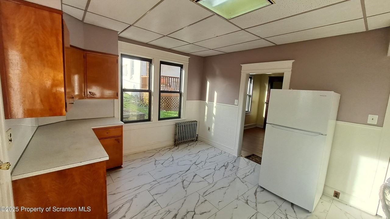 909 W Linden St Unit 2 #2 - Photo 4 of 7