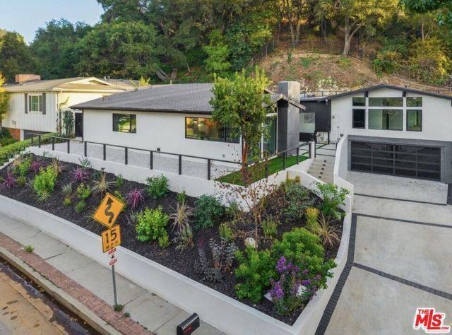 3873 Royal Woods Drive - Photo 3 of 8