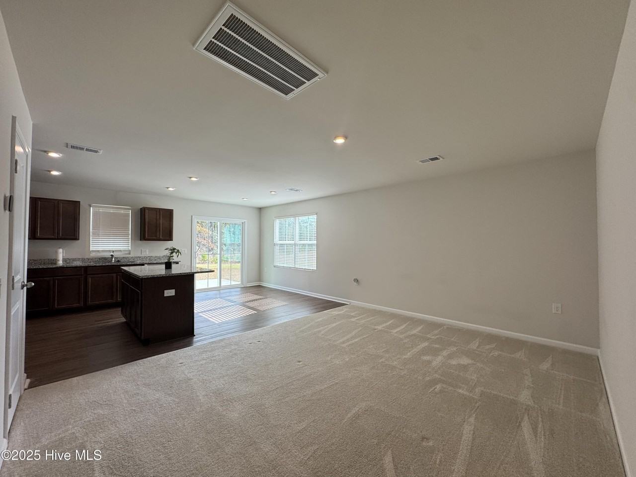 3170 Edgehill Dr - Photo 5 of 26