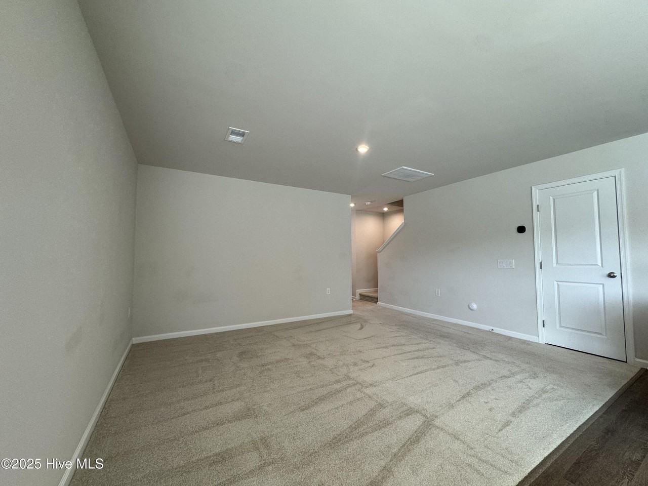 3170 Edgehill Dr - Photo 6 of 26