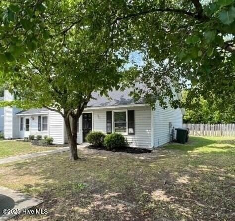 2123 E 4th St - Photo 2 of 15