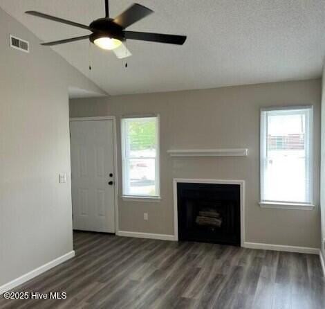 2123 E 4th St - Photo 3 of 15