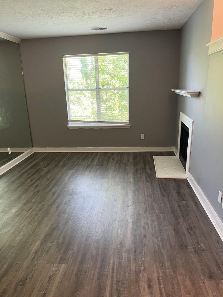 421 Redding Rd Apt 57 #57 - Photo 3 of 24