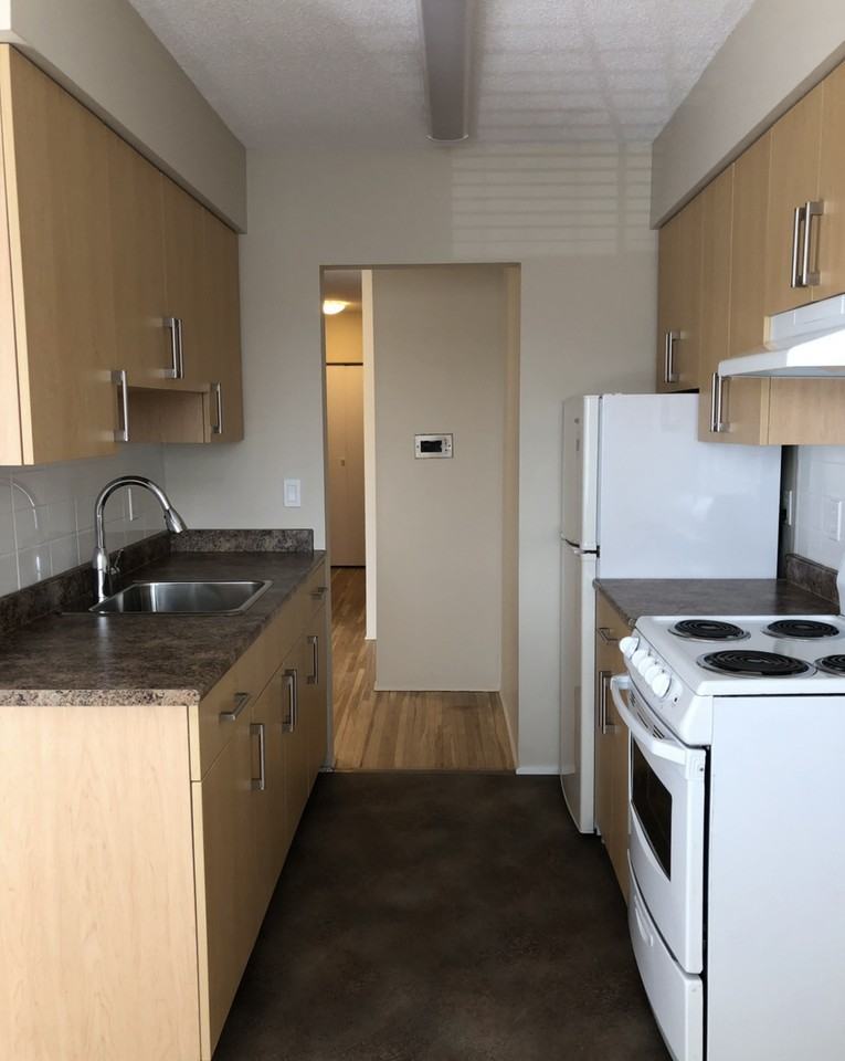 204 Agnes St - Photo 3 of 20