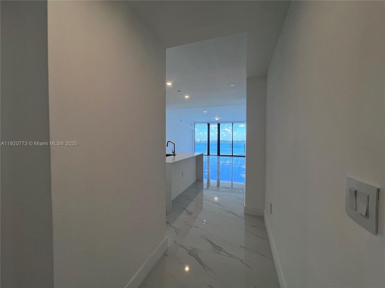 700 Ne 24th St #1503 - Photo 4 of 42