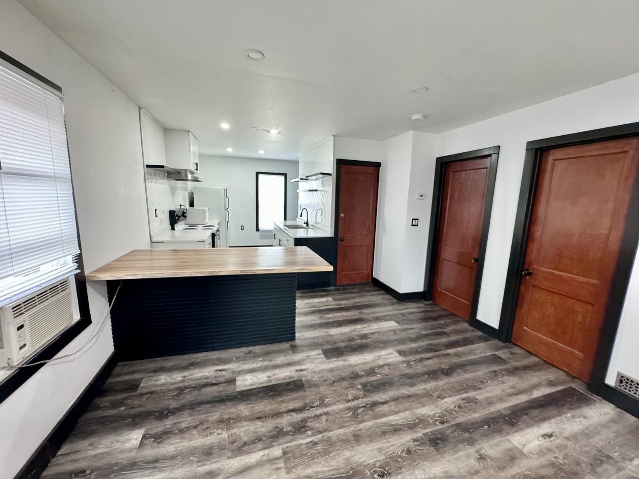 1661 1663-1661 Howard Avenue - 1663 #1663 - Photo 6 of 20