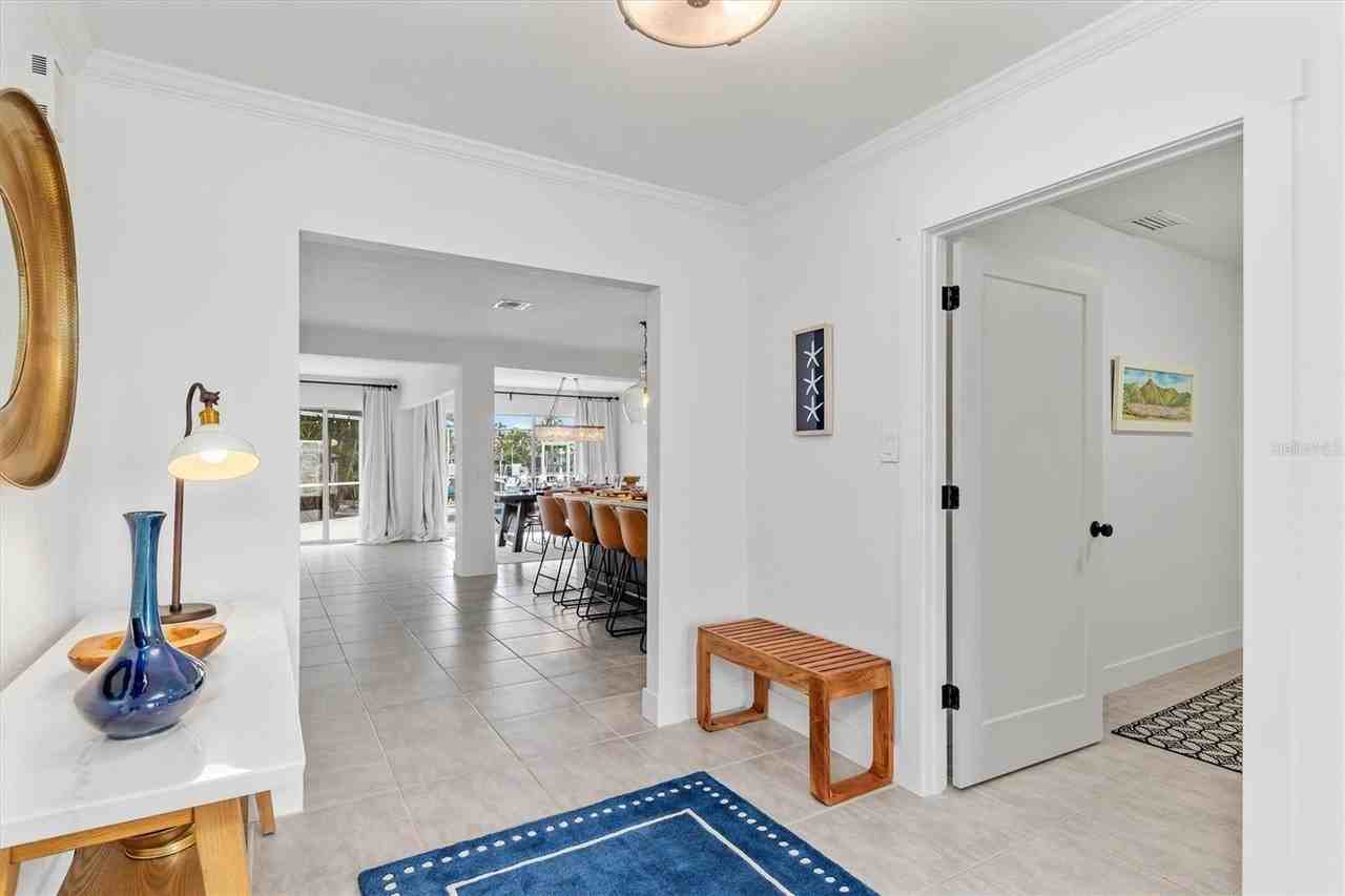 1301 Appian Dr - Photo 6 of 43