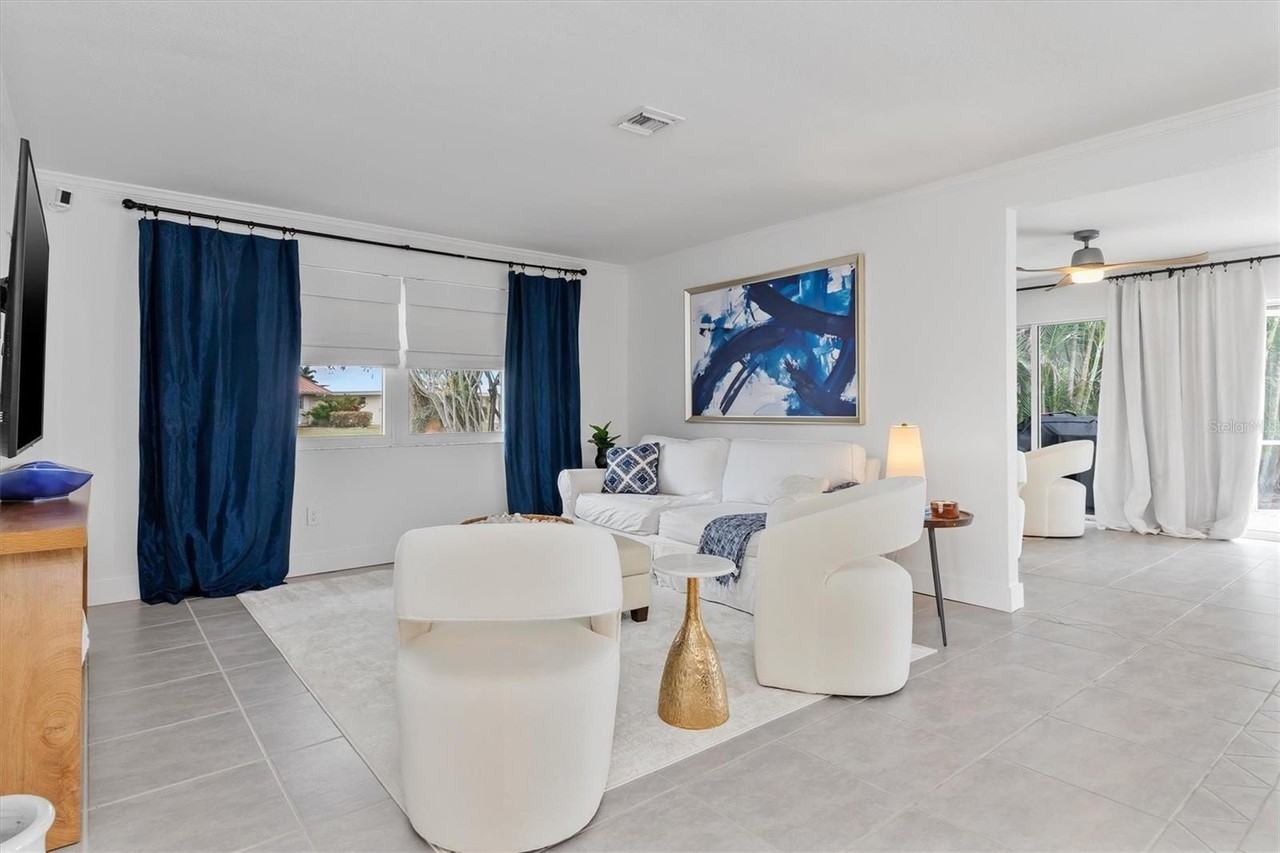 1301 Appian Dr - Photo 7 of 43