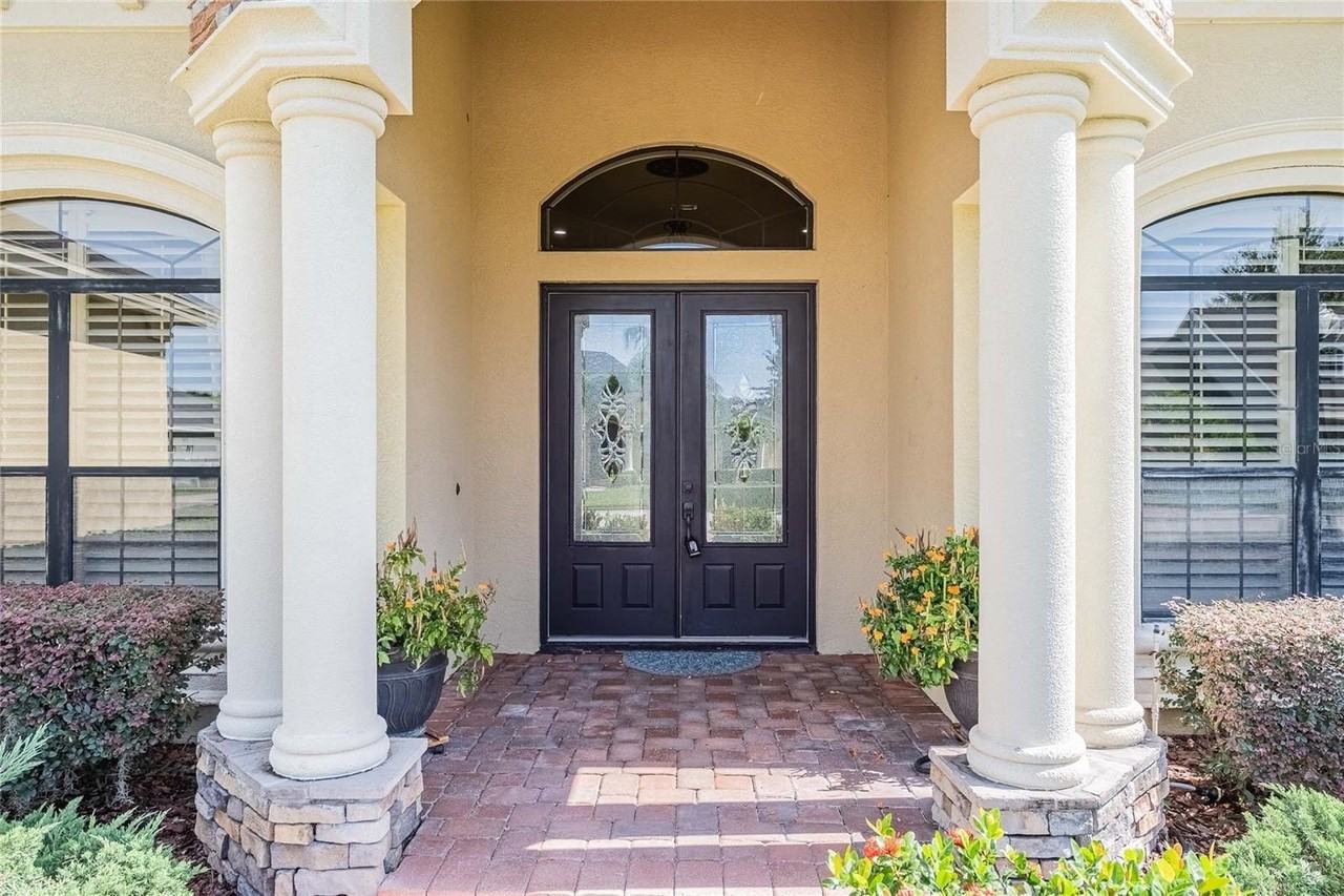 6658 Crescent Woods Cir - Photo 6 of 50