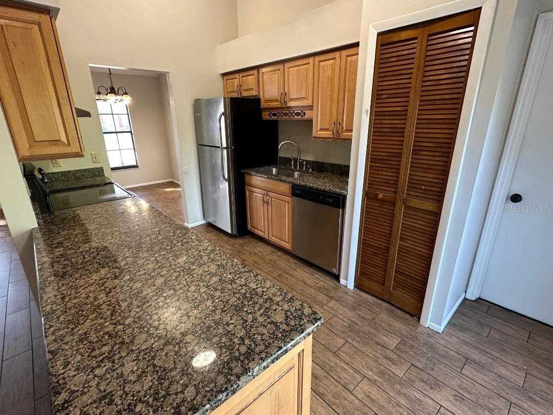 7284 Abbey Ln - Photo 5 of 19