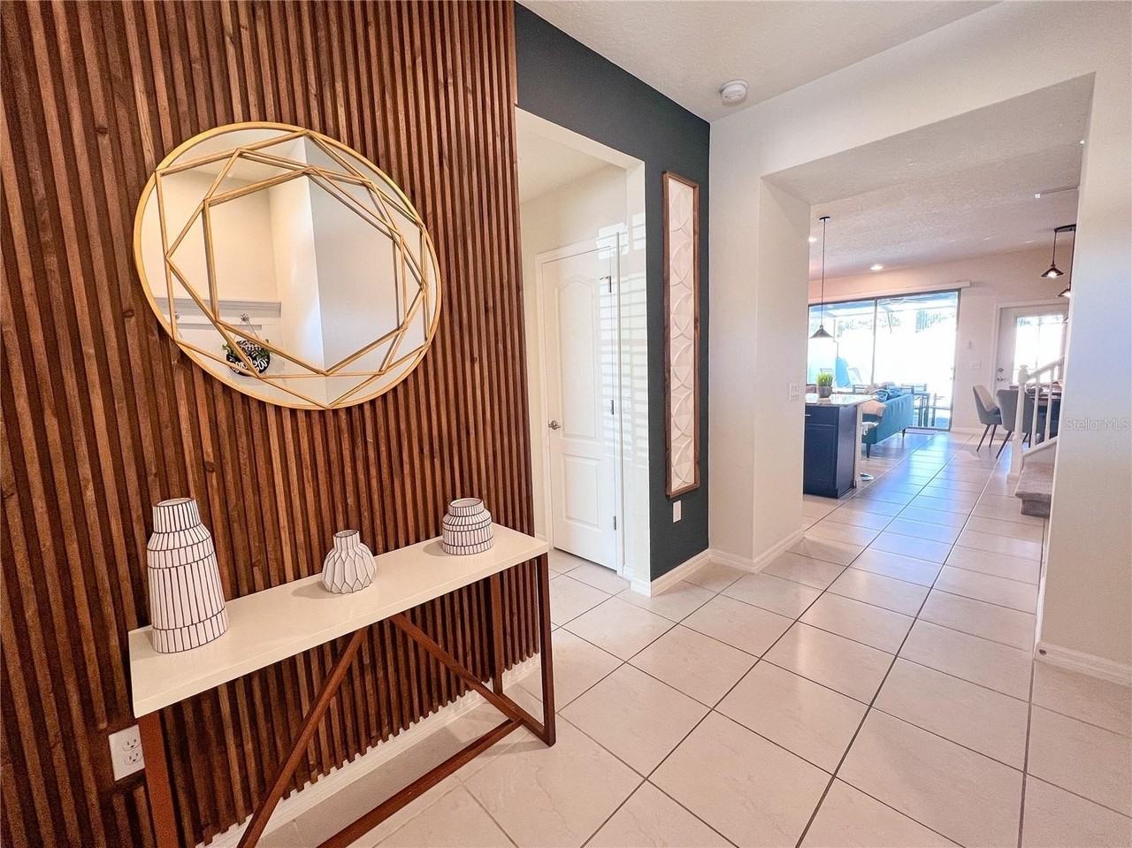 2442 Dubai St - Photo 3 of 43