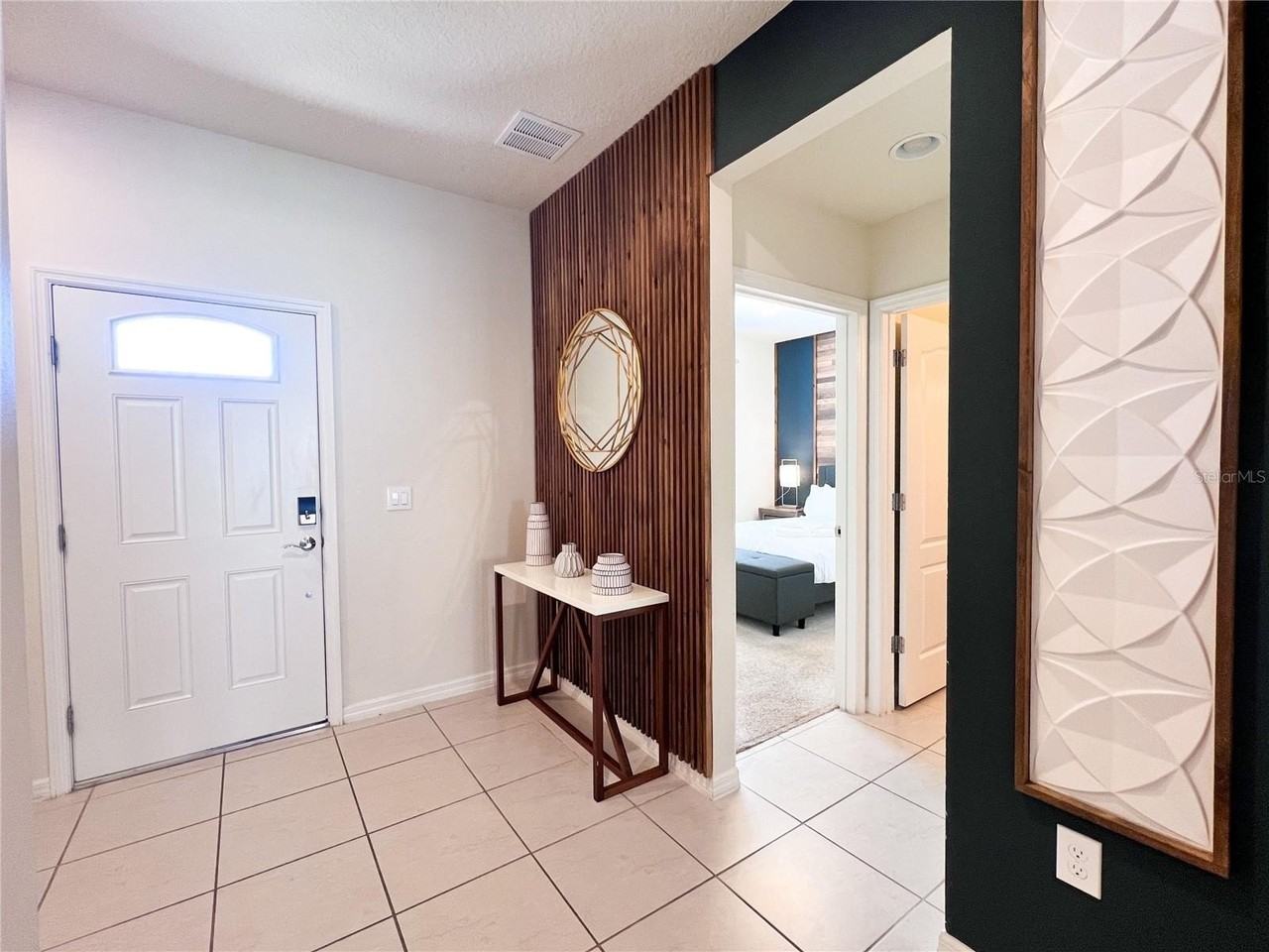 2442 Dubai St - Photo 4 of 43