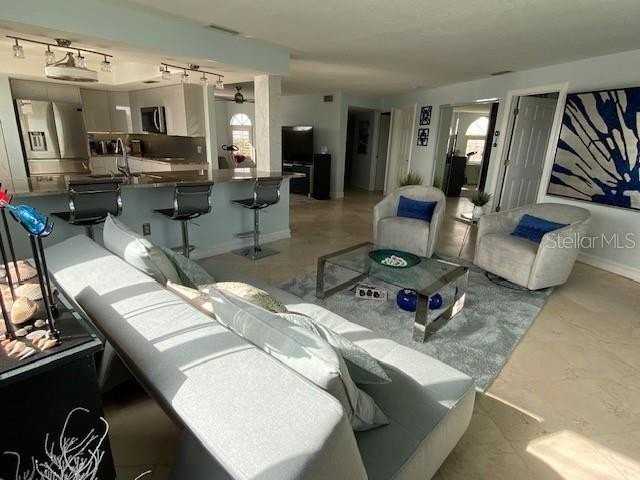 610 Island Way #608 - Photo 3 of 25