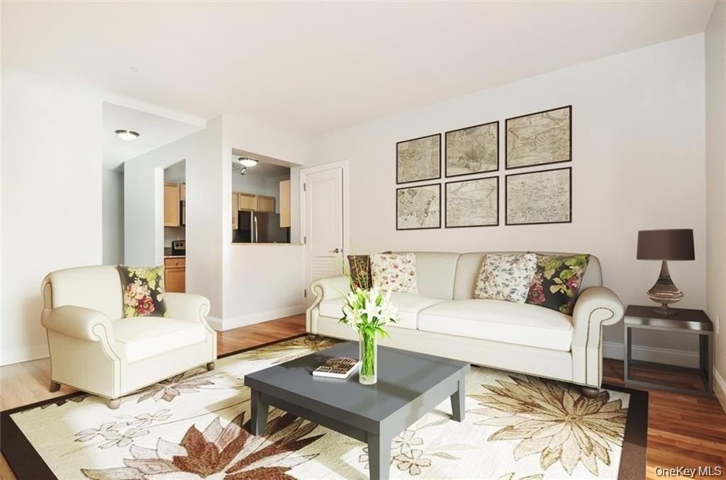 543 Main St Apt 402 #402 - Photo 4 of 21