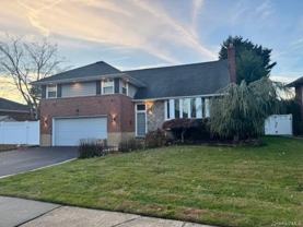 58 Pickwick Drive East - Photo 1 of 1