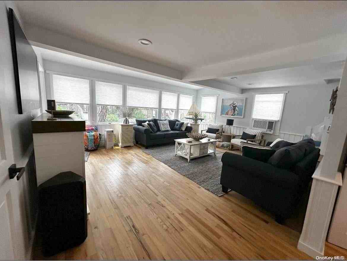 415 Dehnhoff Walk - Photo 4 of 23