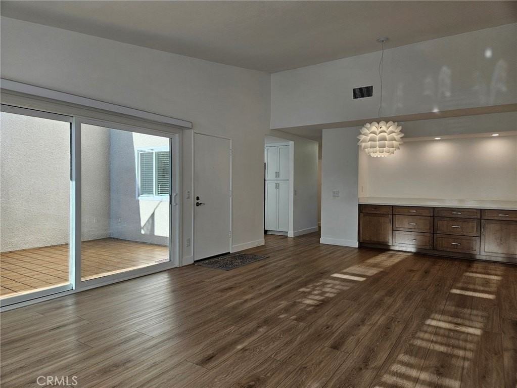 8933 Modesto Cir #1216C - Photo 4 of 11