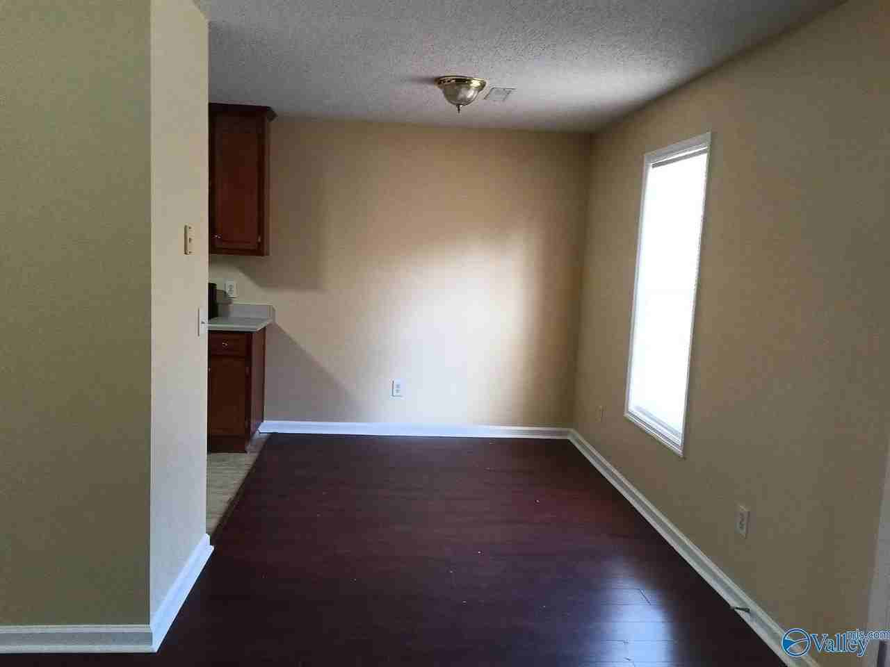 217 Falcon Ridge Dr - Photo 4 of 21