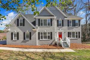 featured image of 1810 Collines Avenue